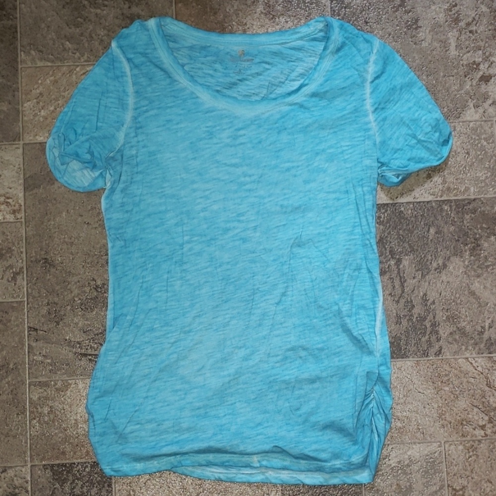 Daisy Fuentes 🌼 T-Shirt 🌼 Blue 🌼 Medium